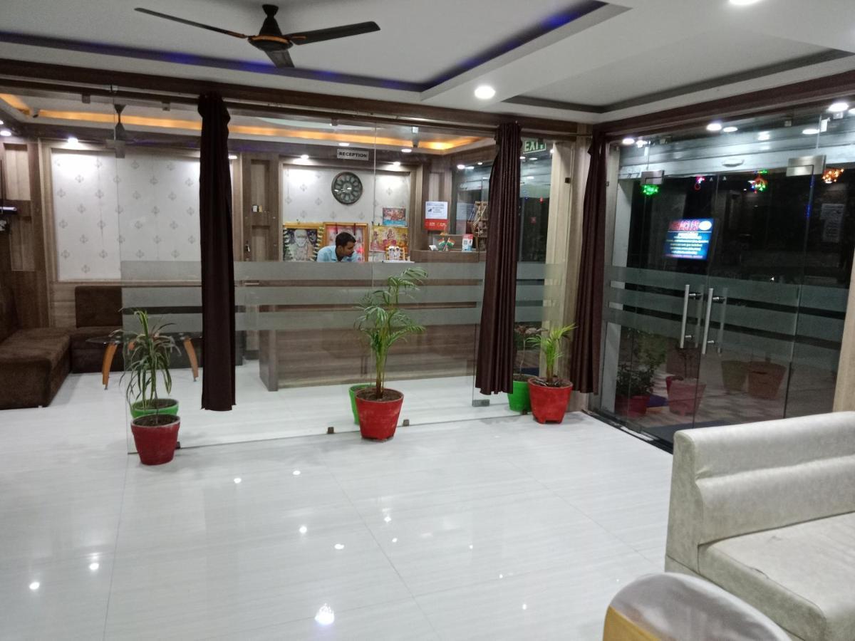 Hotel R K Palace Bhopal Bagian luar foto