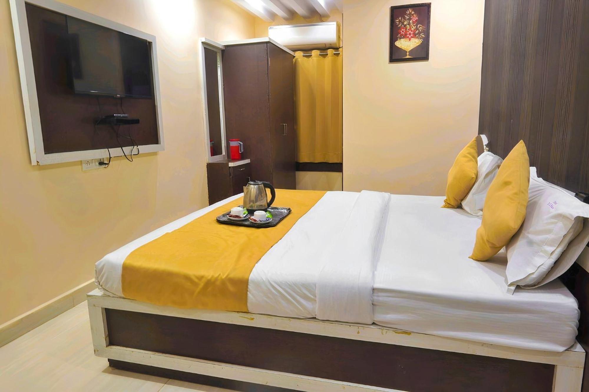 Hotel R K Palace Bhopal Bagian luar foto